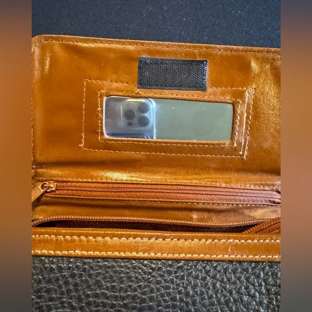 Vintage Blue and Tan Pebblesd Leather Crossbody Bag - Picture 9 of 15